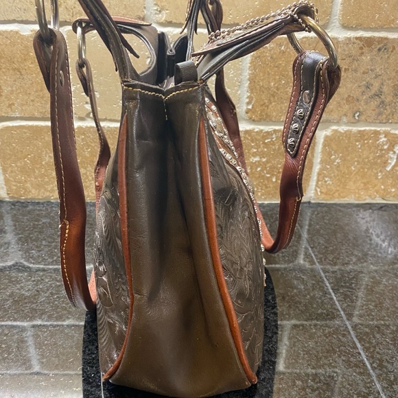American West Leather Zip Top Tote - Picture 4 of 7